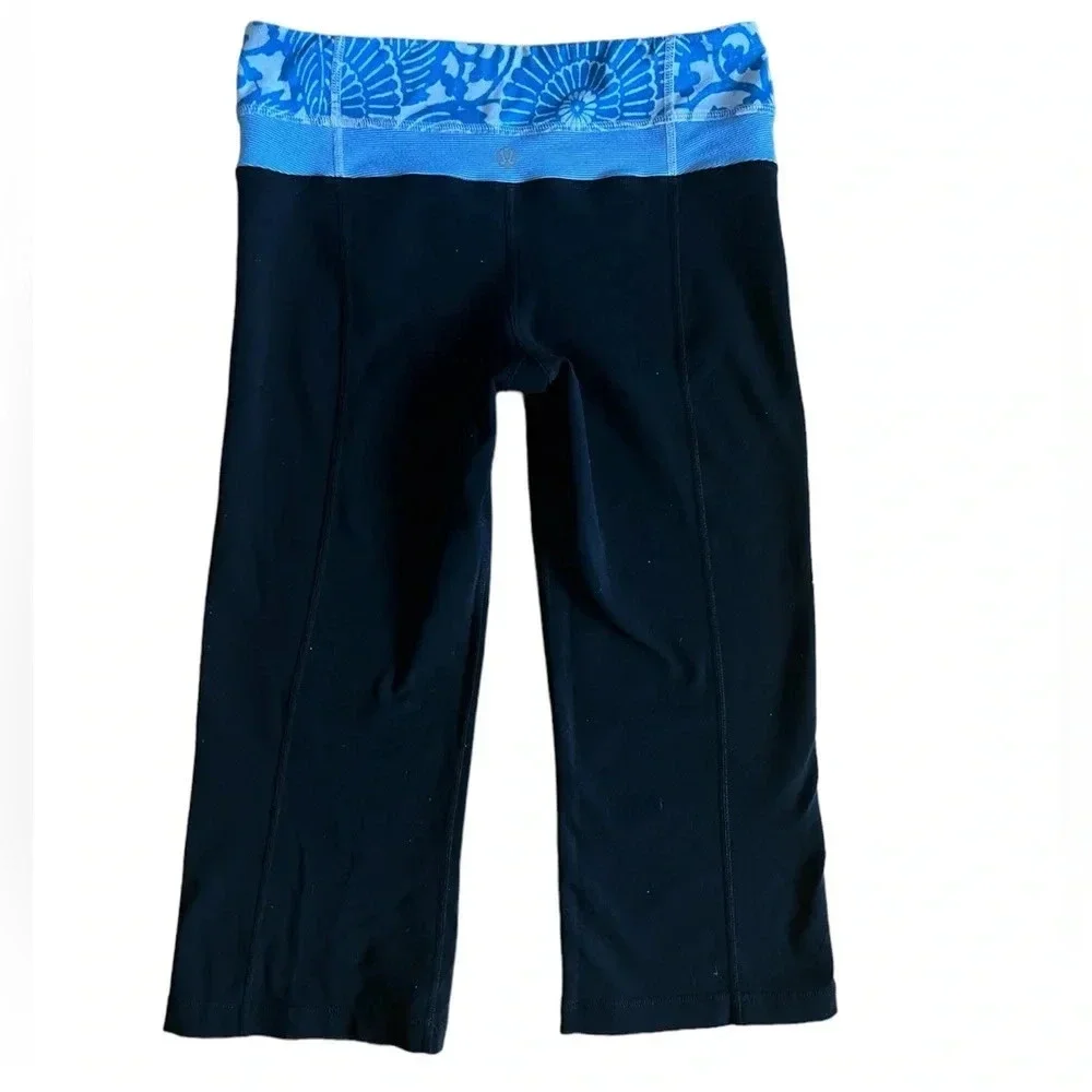 Lululemon Groove Crop Reversible Leggings Size 4